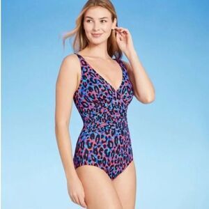 Aqua Green Woman’s Swimming Suit one piece Size M